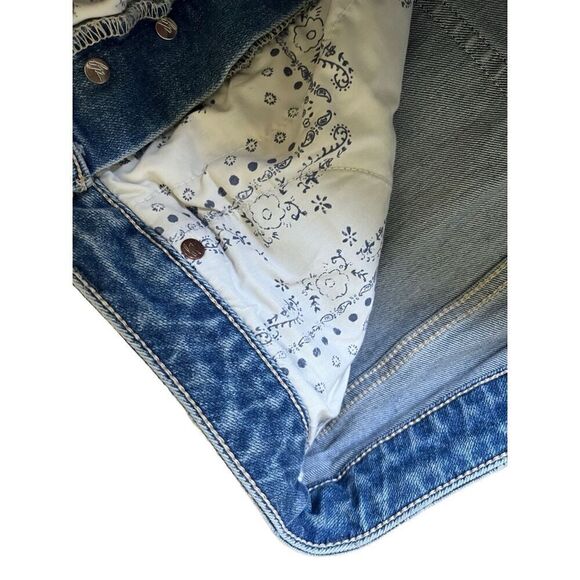 We the Free People Crvy High Rise Cutoff Jean Denim Shorts Button Fly Size 32 - Picture 10 of 11